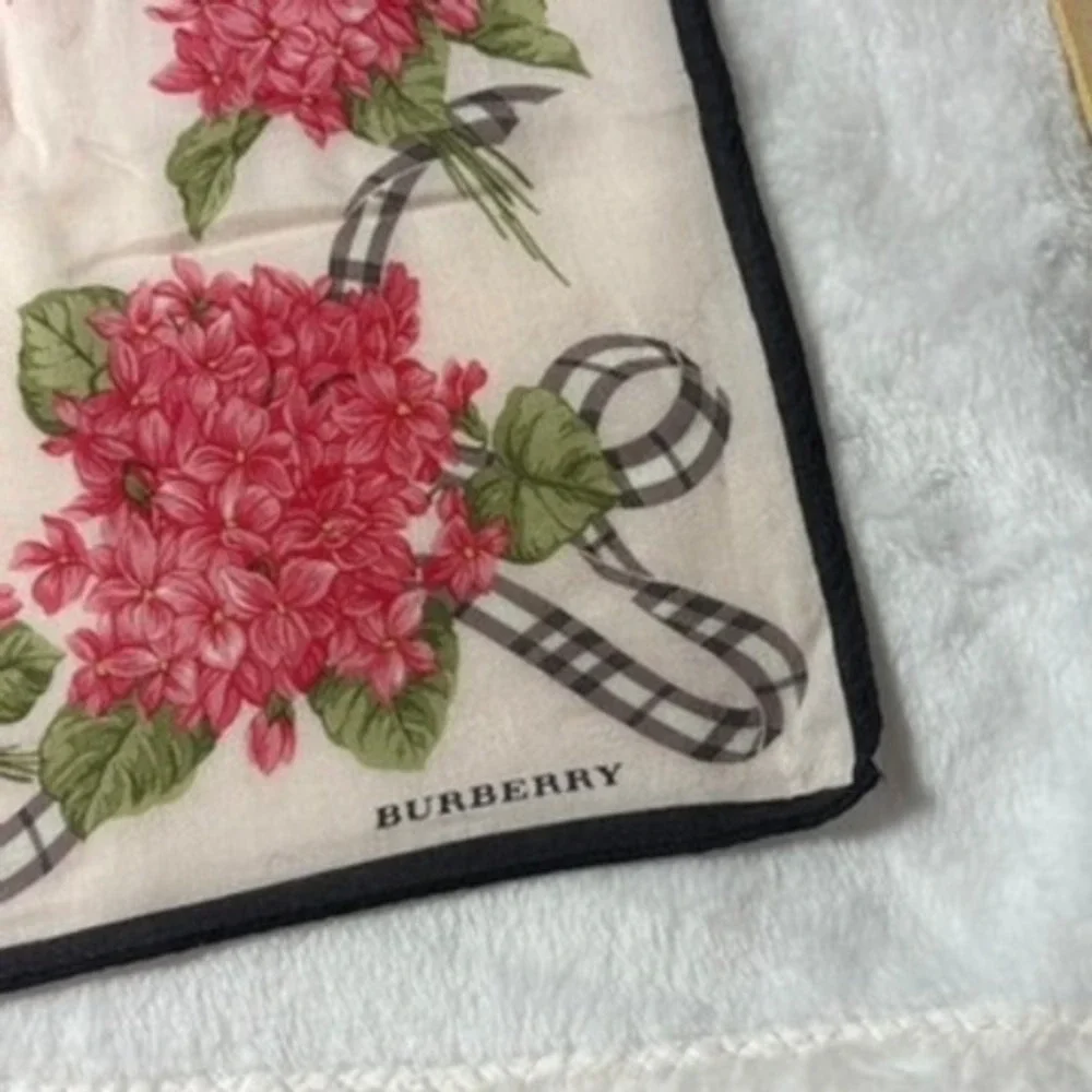 Vtg BURBERRY Scarf Handkerchief Floral Hydrangea Pink Cream Green 19